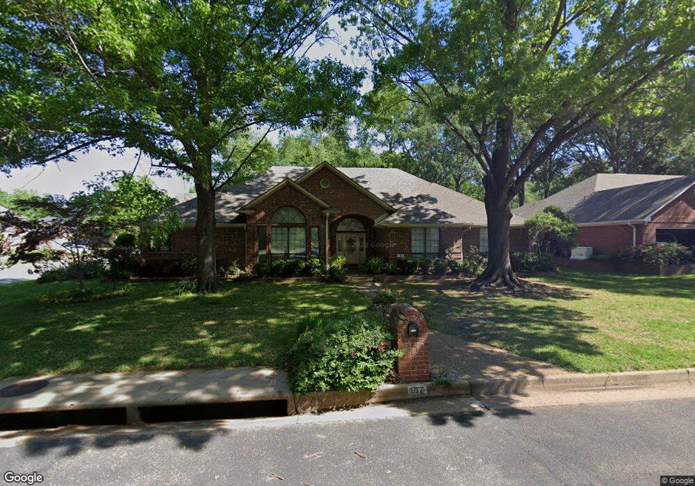 817 Kingswood Dr, Tyler, TX 75703 - photo 1