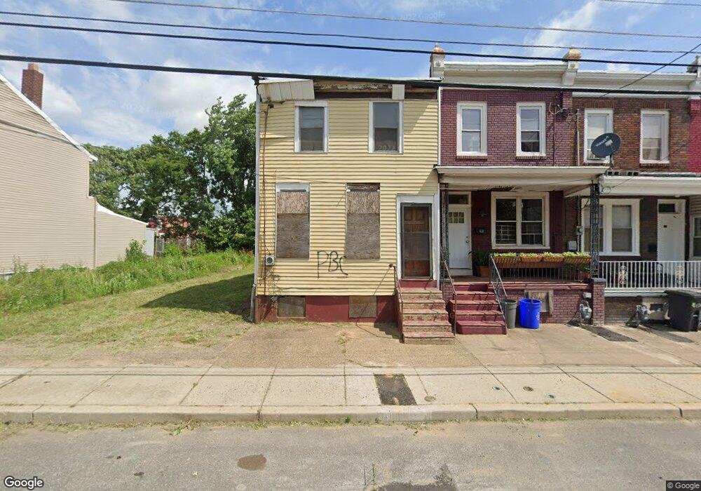 627 Spruce St, Camden, NJ 08103 - photo 1
