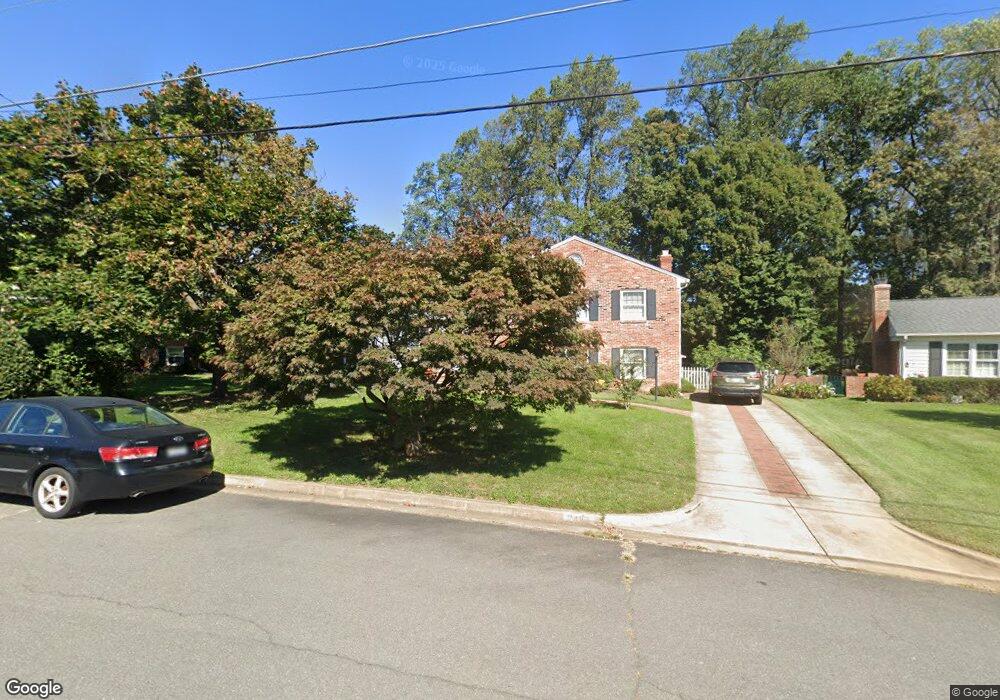 2423 Lexington Rd, Falls Church, VA 22043 - photo 1