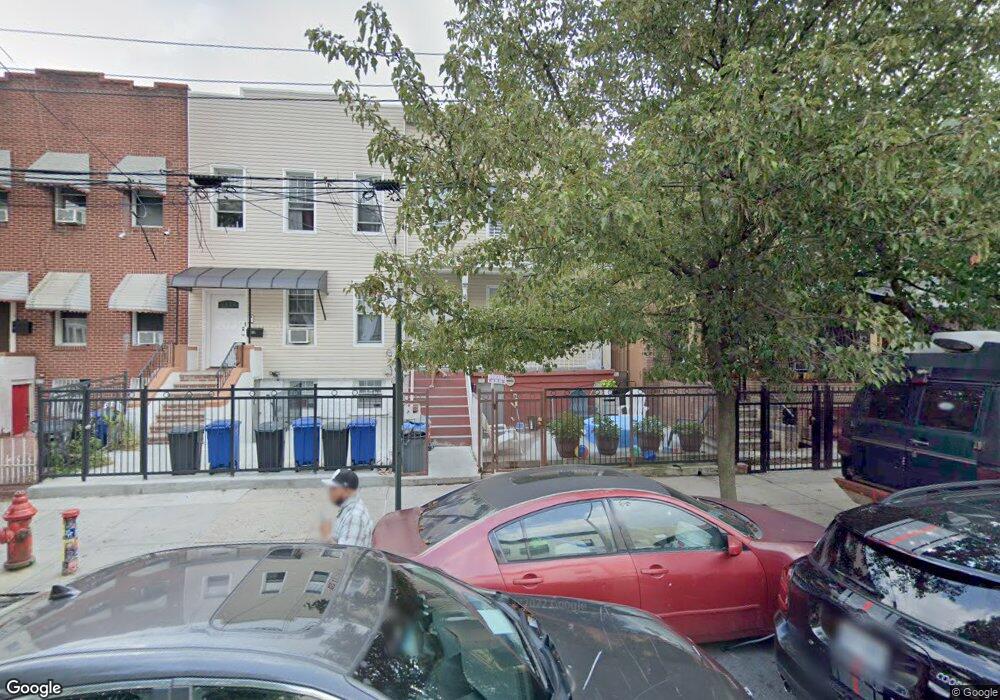 303 Hemlock St unit 2 Floor, Brooklyn, NY 11208 - photo 1