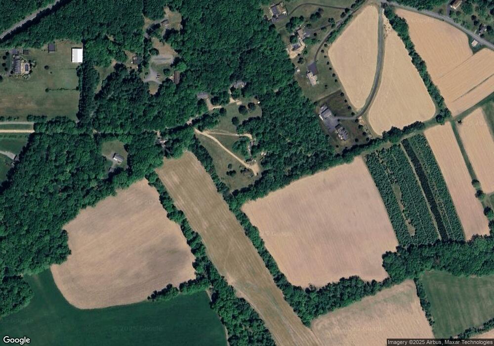 162 Dowling Ln, Gilbert, PA 18331 - photo 1