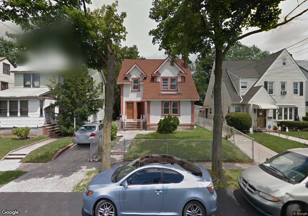 10027 203rd St, Hollis, NY 11423 - photo 1