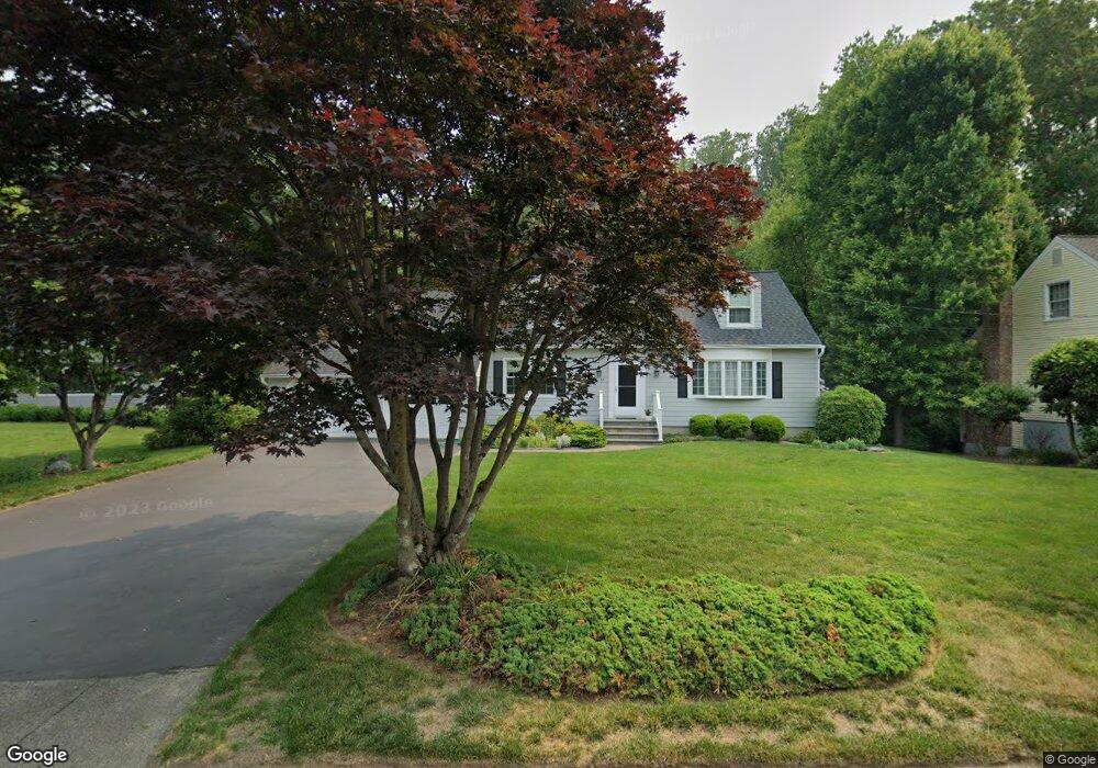 64 Deer Run Rd, Fairfield, CT 06824 - photo 1