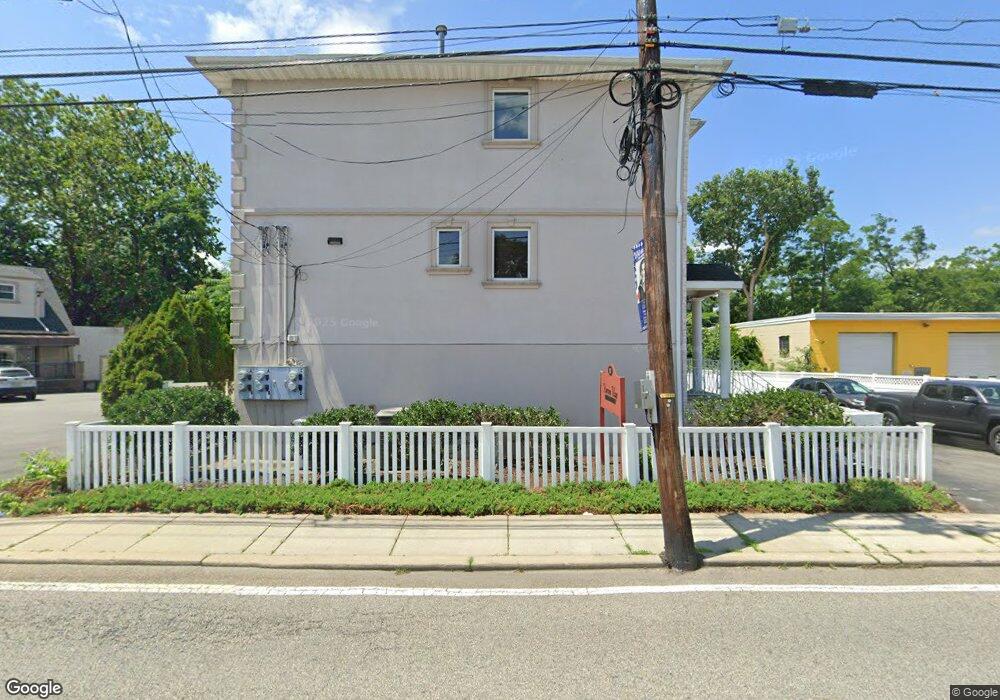 767 Riverside Ave, Lyndhurst, NJ 07071 - photo 1