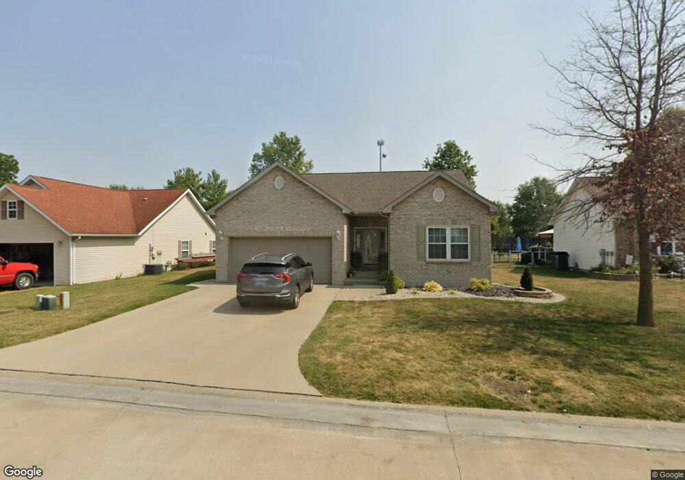 1211 Dolan Ln, Jerseyville, IL 62052 - photo 1