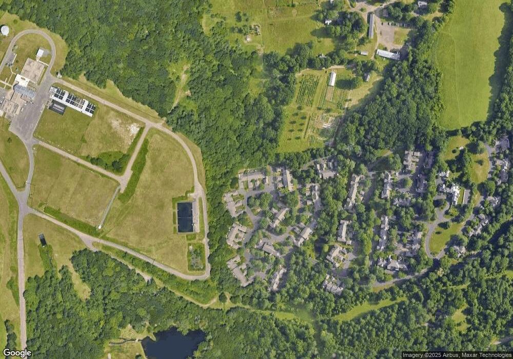 17 Chambord Park, Bloomfield, CT 06002 - photo 1