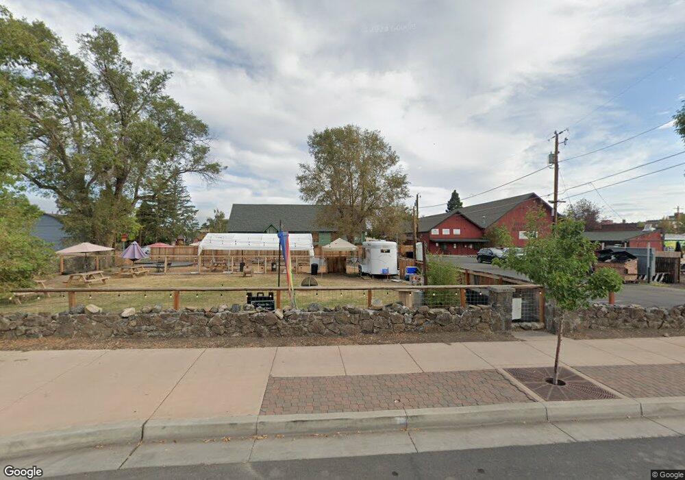 827 SW Glacier Ave, Redmond, OR 97756 - photo 1