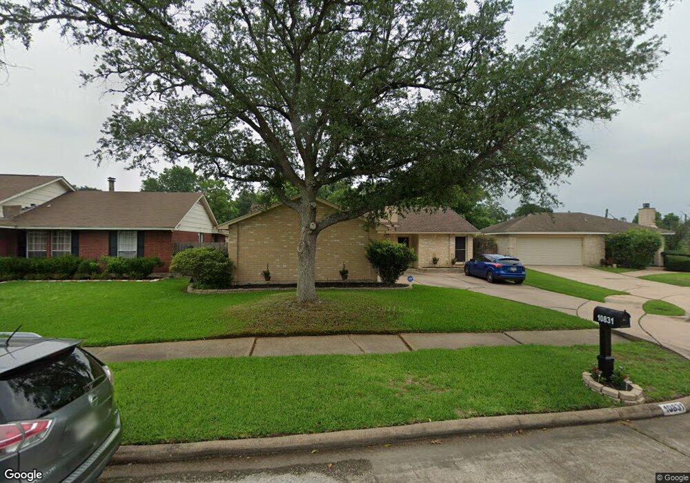 10831 Tower Bridge St, Houston, TX 77075 - photo 1