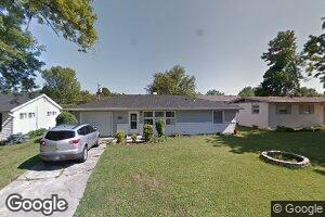 2400 W Sheffield Dr, Muncie, IN 47304