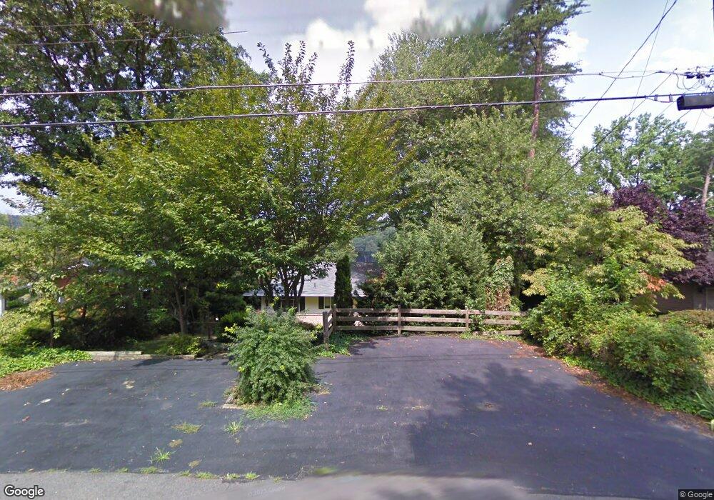 6232 Lakeview Dr, Falls Church, VA 22041 - photo 1