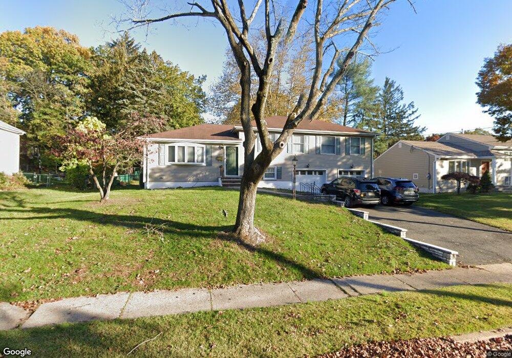 558 Clinton Rd, Paramus, NJ 07652 - photo 1