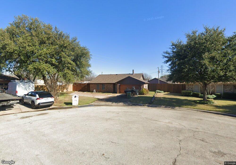 5804 Shamrock Ct, North Richland Hills, TX 76180 - photo 1