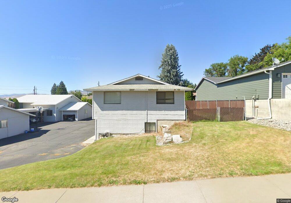 619 12th St NE, East Wenatchee, WA 98802 - photo 1