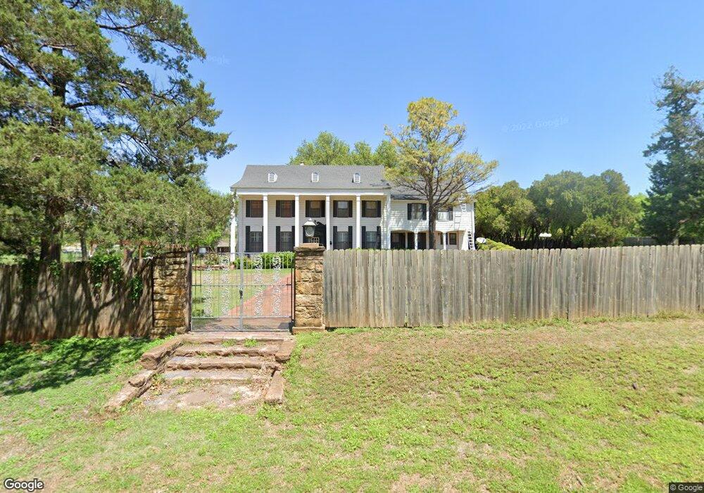 305 W Hickory Ave, Duncan, OK 73533 - photo 1