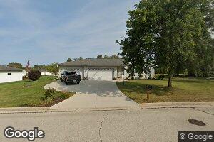 702 Oriole Ln, Sheboygan, WI 53083