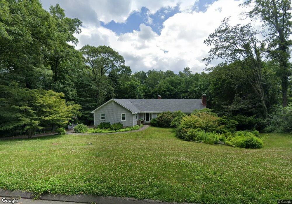 141 Sweet Briar Rd, Stamford, CT 06905 - photo 1