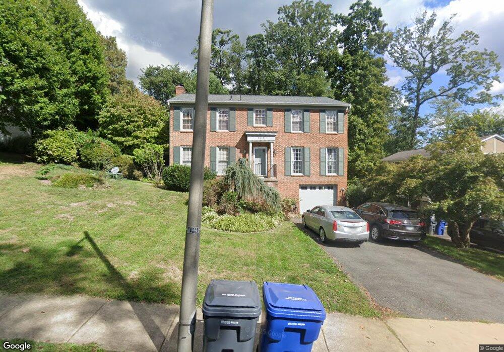 2335 N Oak St, Falls Church, VA 22046 - photo 1