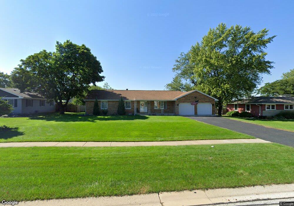 947 S Raddant Rd, Batavia, IL 60510 - photo 1
