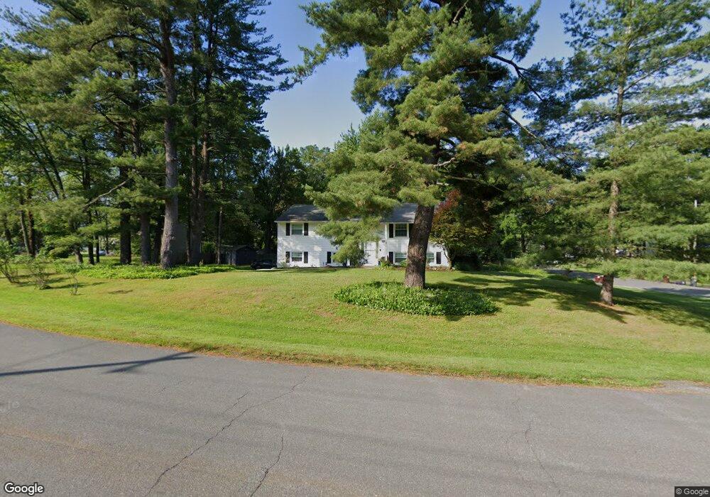 8 Woodhall Ln, Clifton Park, NY 12065 - photo 1