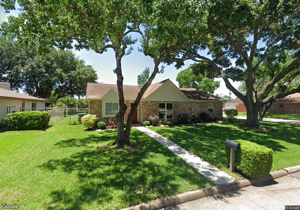 17102 Townes Rd, Friendswood, TX 77546 - photo 1