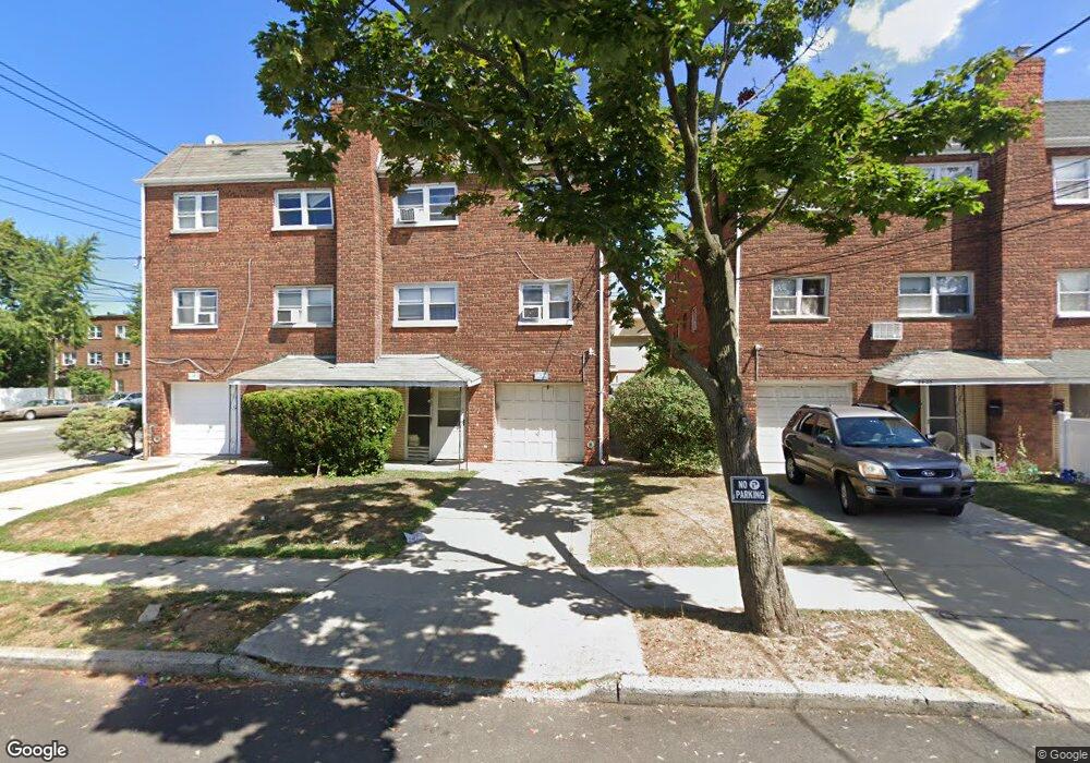 8401 264th St unit 3rd fl, Floral Park, NY 11001 - photo 1