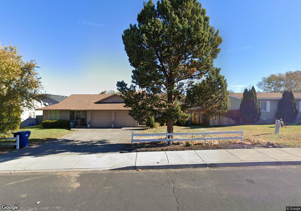 2132 SW 19th St, Redmond, OR 97756 - photo 1