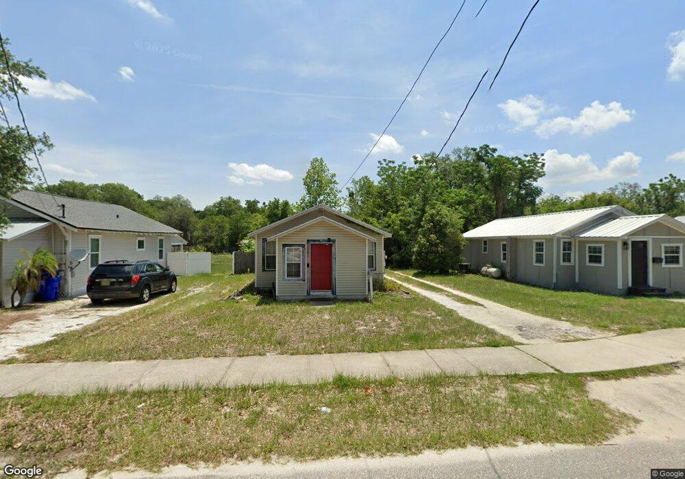 624 N Disston Ave, Tavares, FL 32778 - photo 1