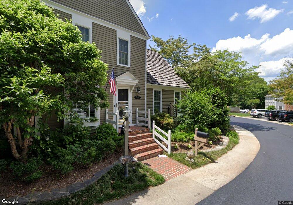 2098 Cobblestone Ln, Reston, VA 20191 - photo 1