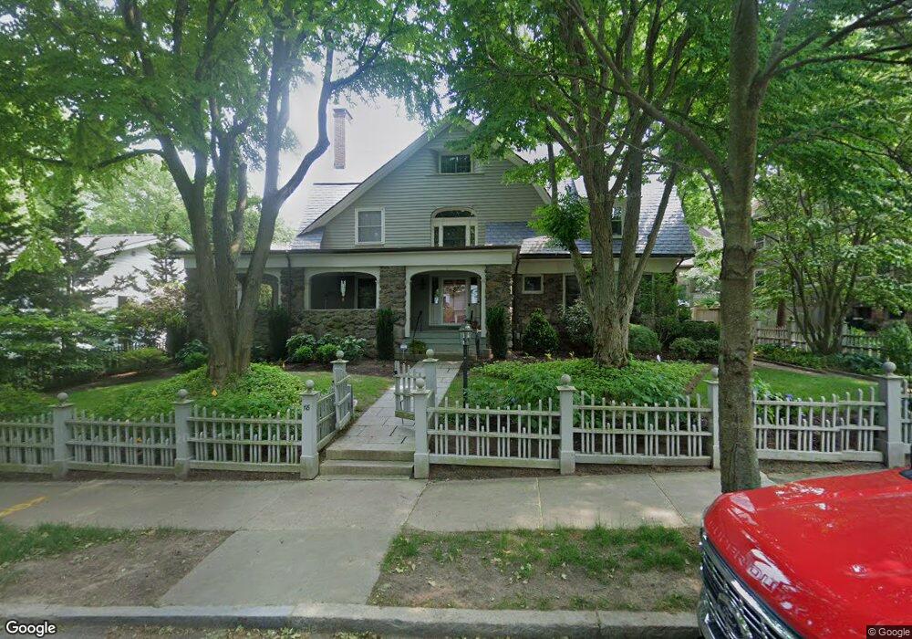 118 Dean Rd, Brookline, MA 02445 - photo 1