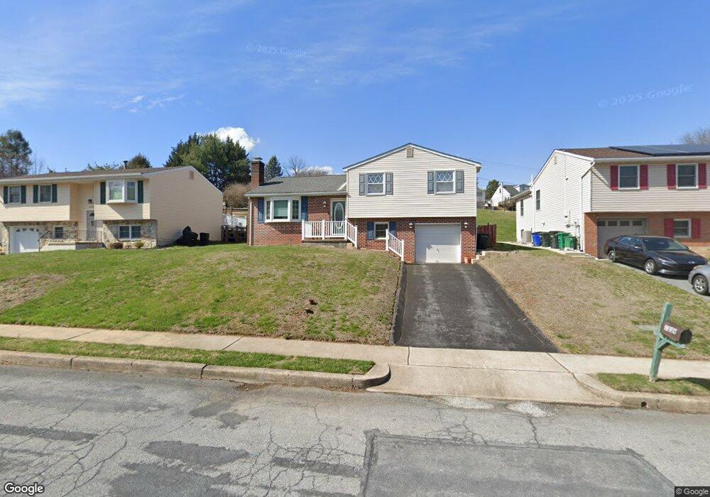 1339 Woodcrest Dr, Reading, PA 19607 - photo 1