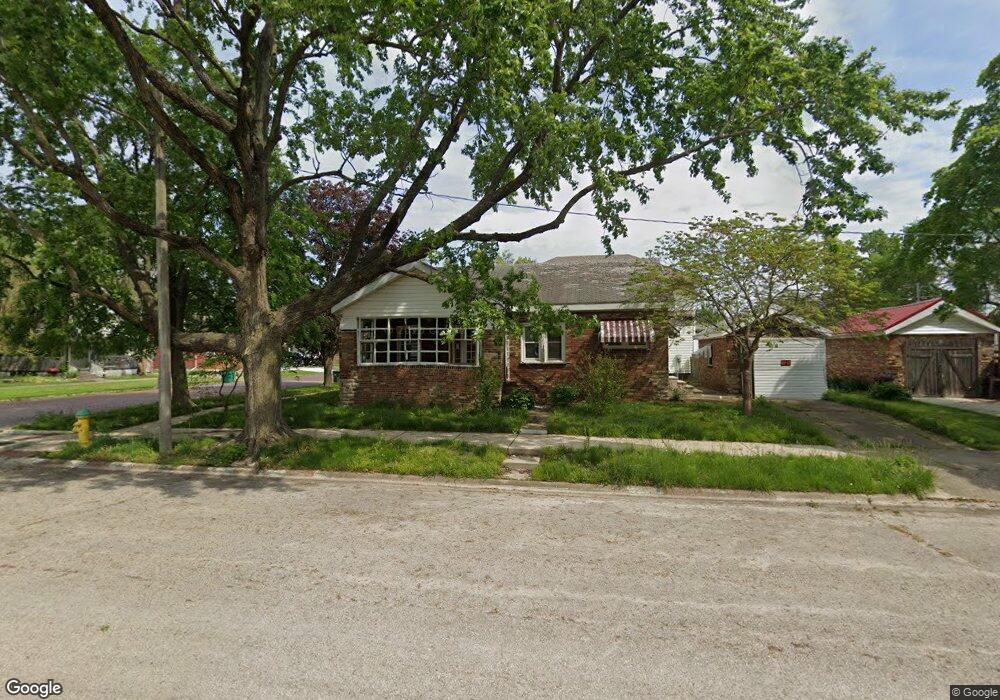2120 Champaign Ave, Mattoon, IL 61938 - photo 1