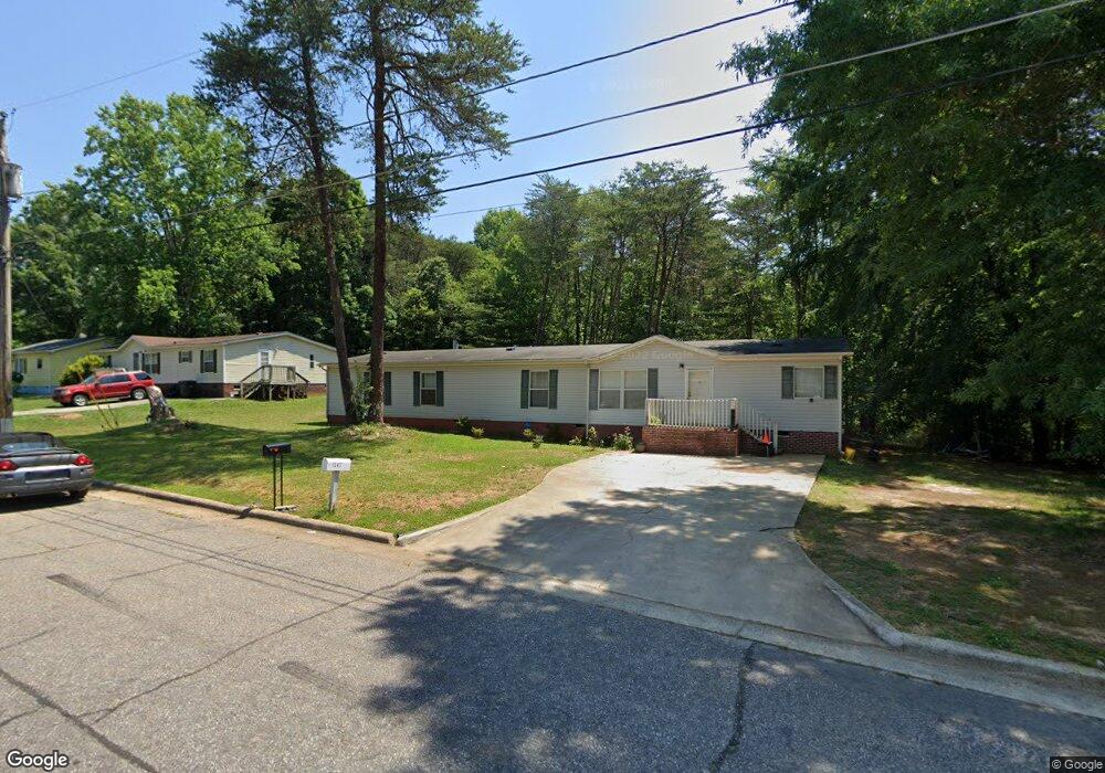1347 Harris St, Statesville, NC 28677 - photo 1