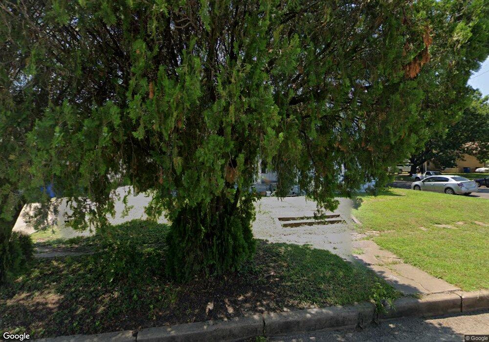 509 NW Main St, Ennis, TX 75119 - photo 1