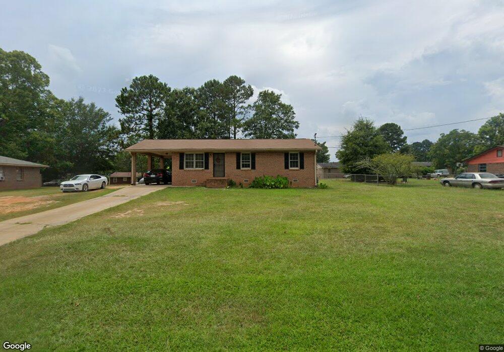 152 Bradley Cir, Barnesville, GA 30204 - photo 1