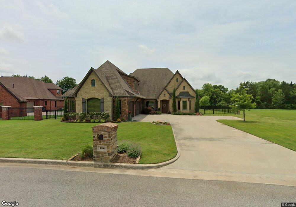1910 Sunset Trail, Ardmore, OK 73401 - photo 1
