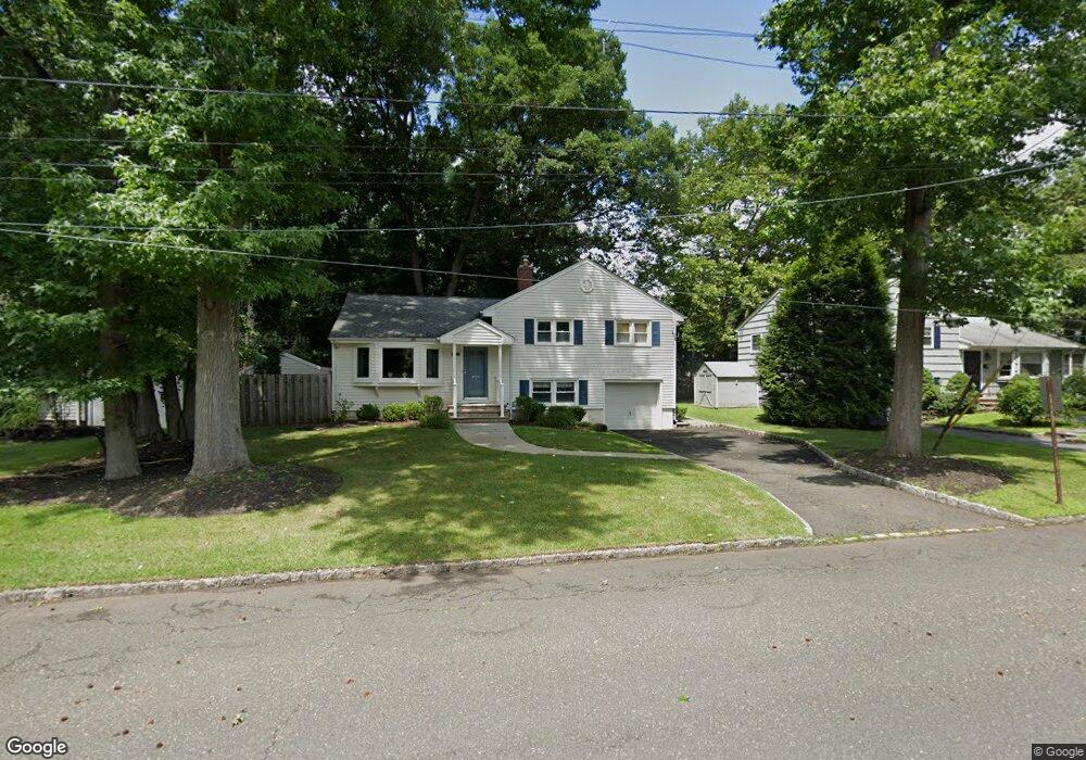 704 Tamaques Way, Westfield, NJ 07090 - photo 1