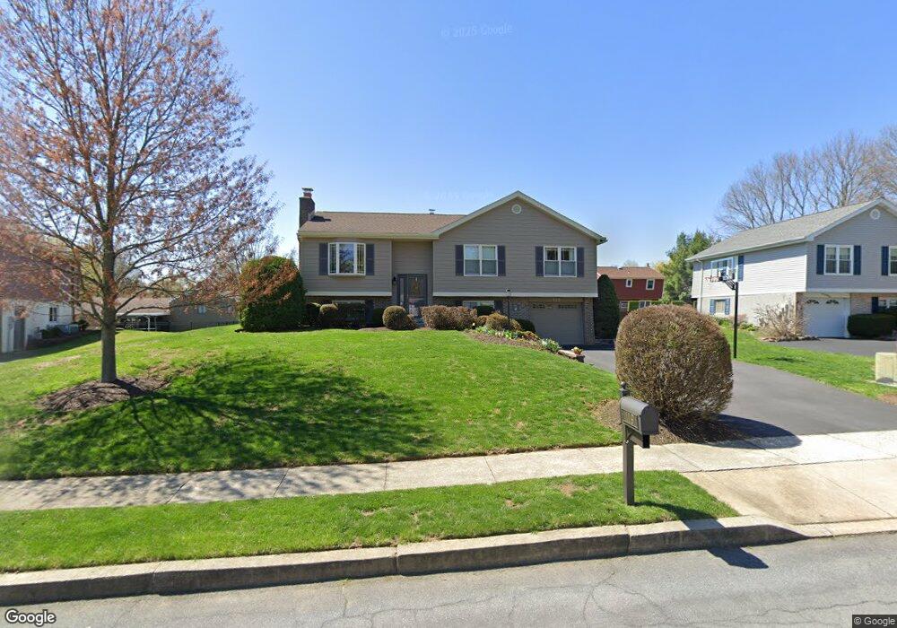 119 Hedgerow Ln, Reading, PA 19606 - photo 1