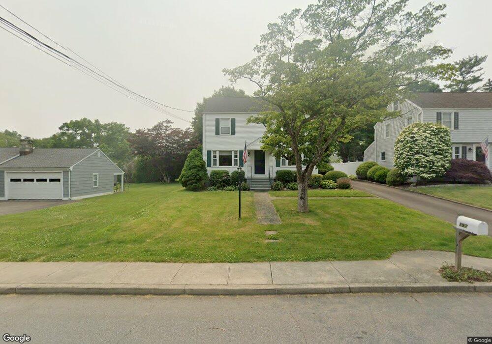 197 Mayfair Rd, Fairfield, CT 06824 - photo 1