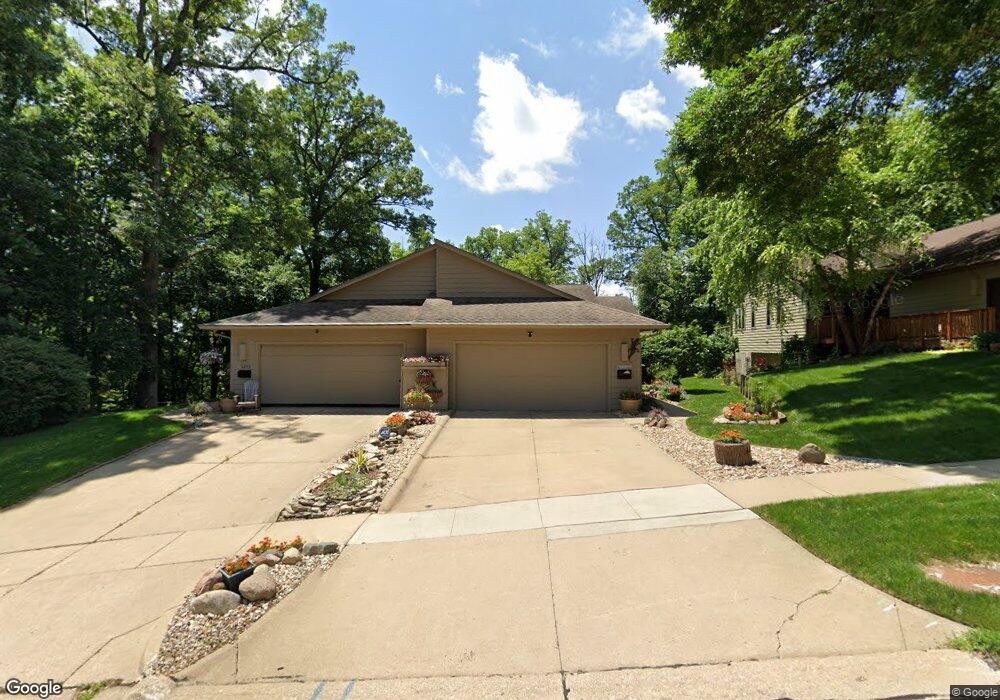 2009 Linmar Dr NE, Cedar Rapids, IA 52402 - photo 1