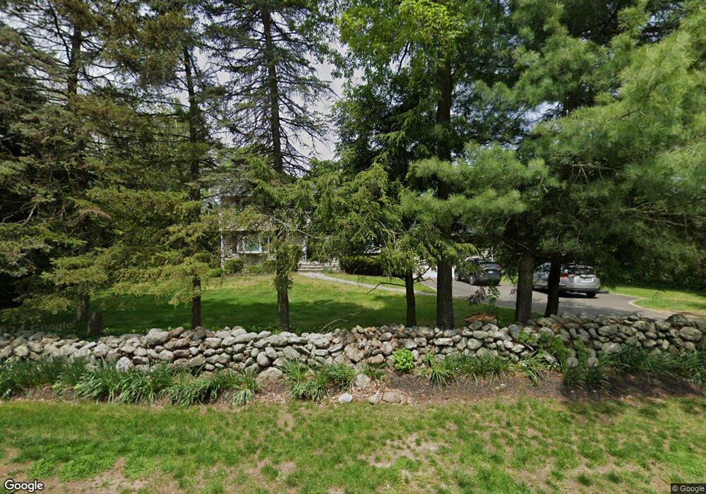 117 Strobel Rd, Trumbull, CT 06611 - photo 1