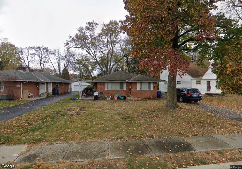 4136 Mayflower Blvd, Columbus, OH 43213 - photo 1