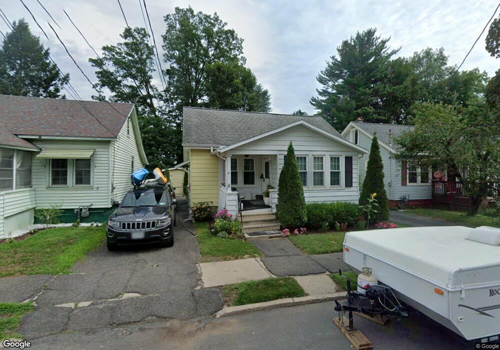 31 Pershing Dr, Schenectady, NY 12302 - photo 1