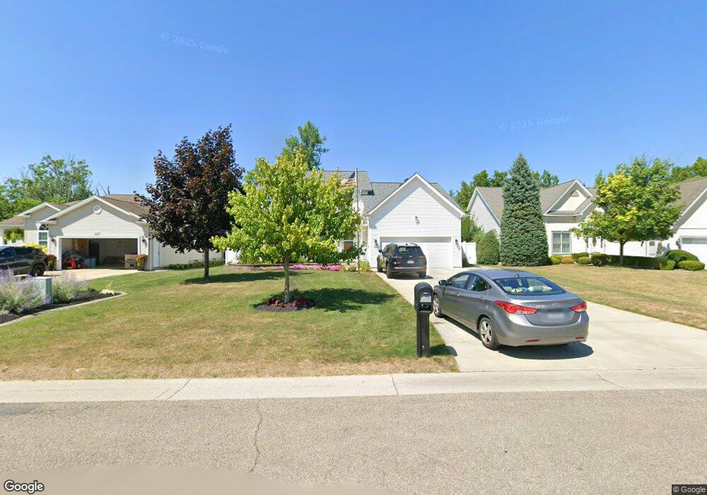 2643 Pinelake Dr, Niagara Falls, NY 14304 - photo 1