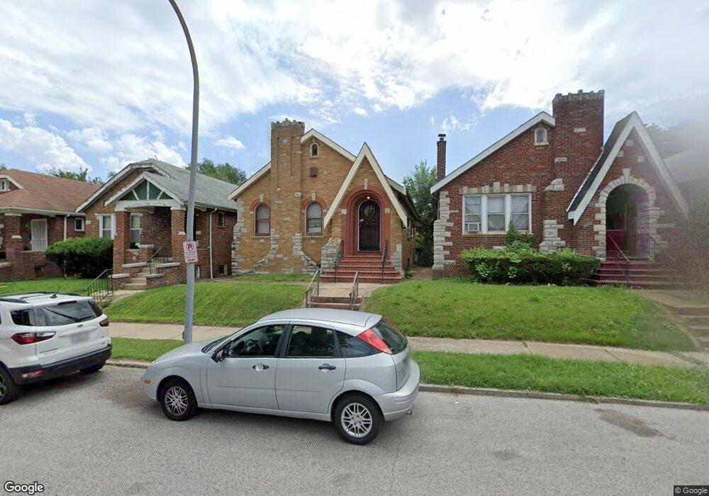 4628 Penrose St, Saint Louis, MO 63115 - photo 1