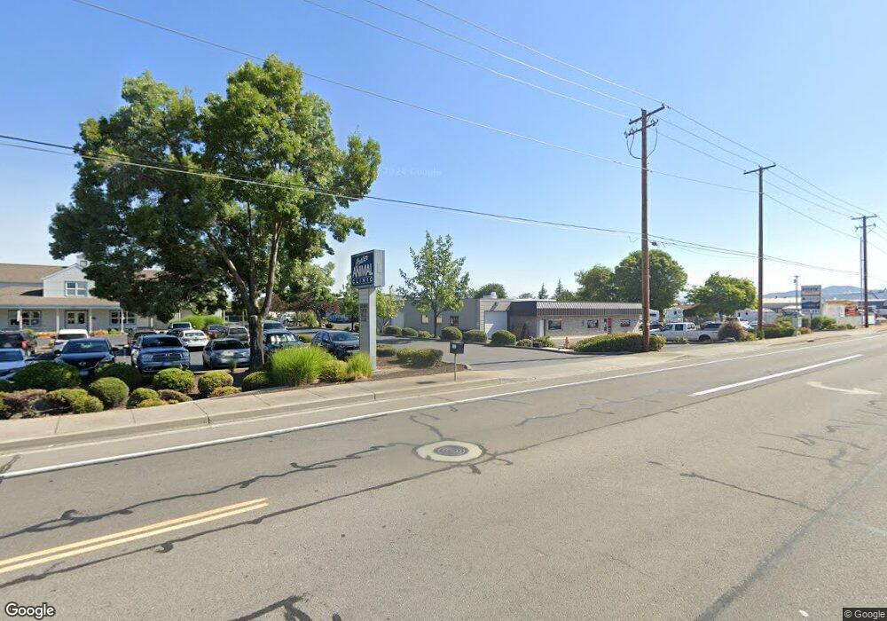 695 E Vilas Rd, Central Point, OR 97502 - photo 1