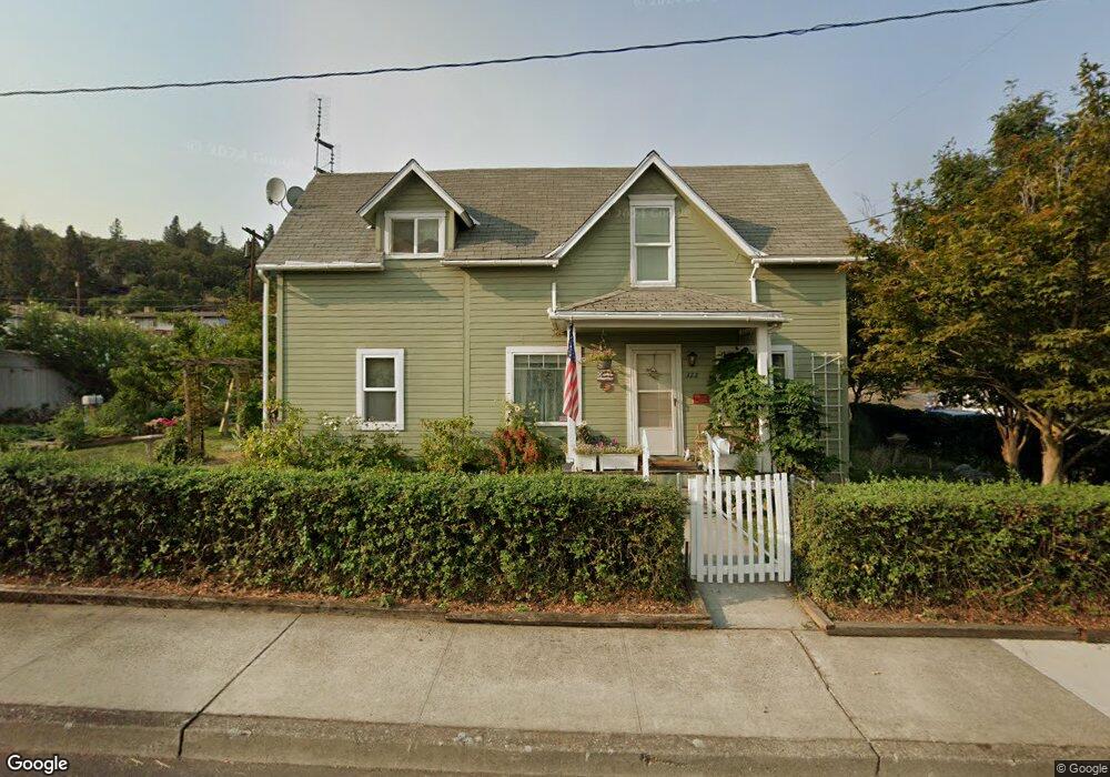 322 W 15th St, the Dalles, OR 97058 - photo 1