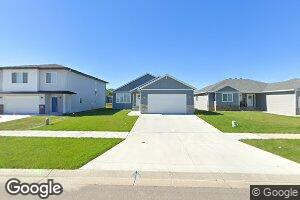 303 6th St E, Horace, ND 58047