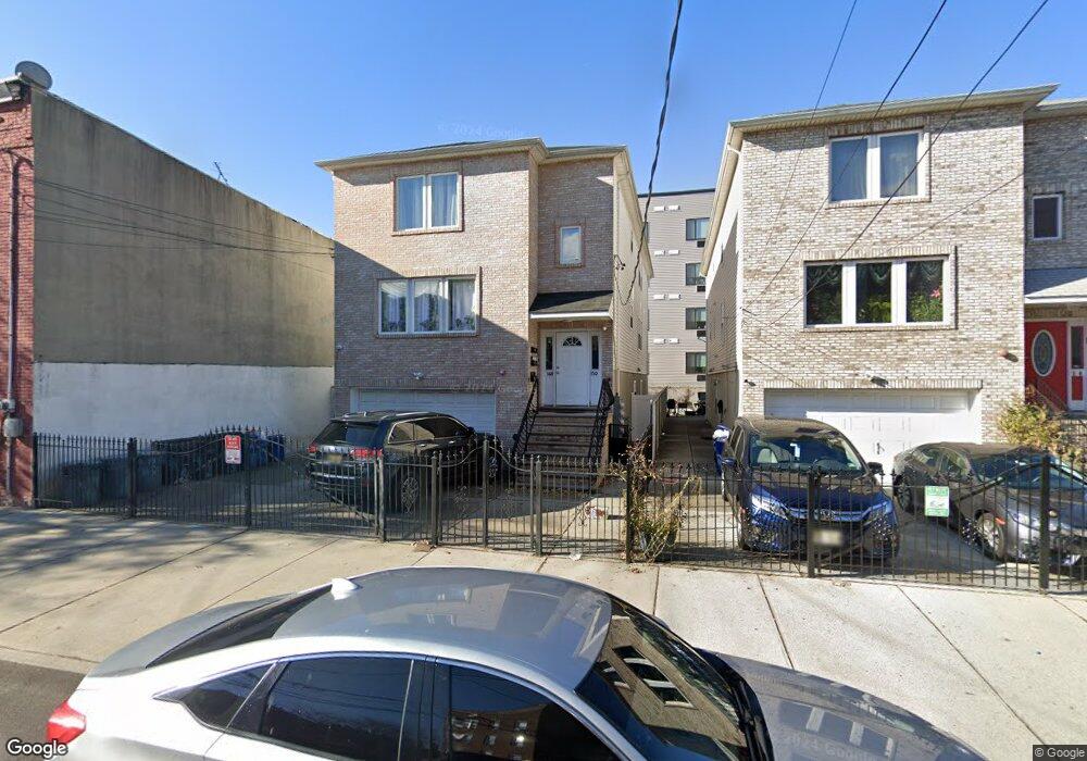 148 Highland Ave unit 3, Newark, NJ 07104 - photo 1