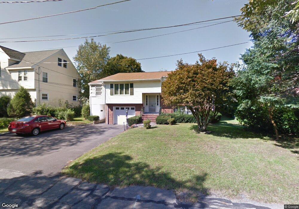 15 Albemarle Rd, Newtonville, MA 02460 - photo 1