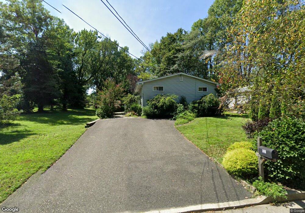 521 Reganhardt Ave, Moorestown, NJ 08057 - photo 1